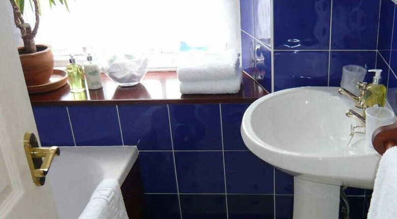 Hotel Sonata Guest House - Adults Only