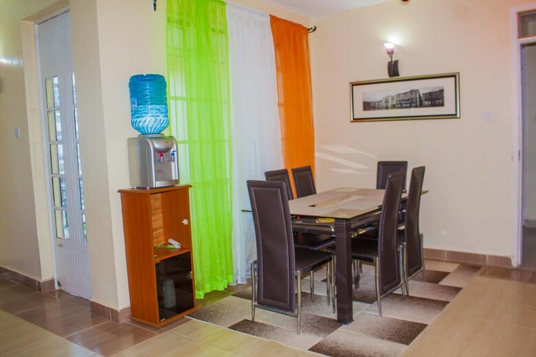 Elegant Comfy 3 Bedroom Apartment