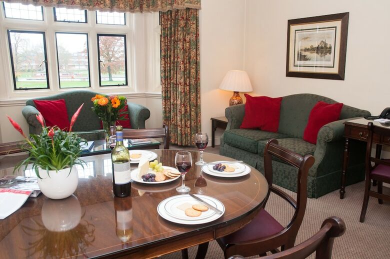 Apartamentos Wraysbury Hall