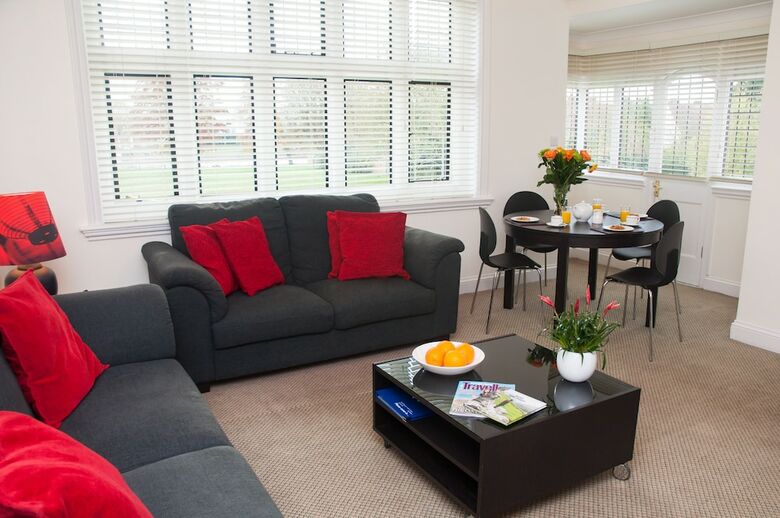 Apartamentos Wraysbury Hall