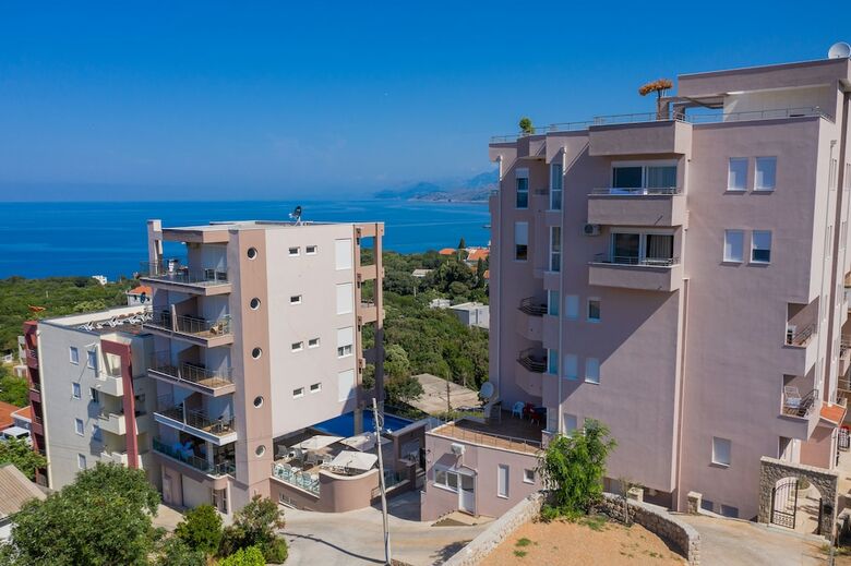 Minna Apartments