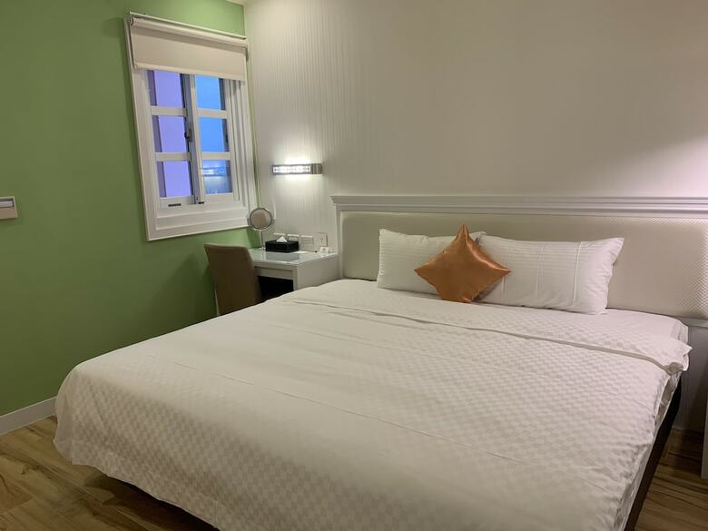 Joy Hotel