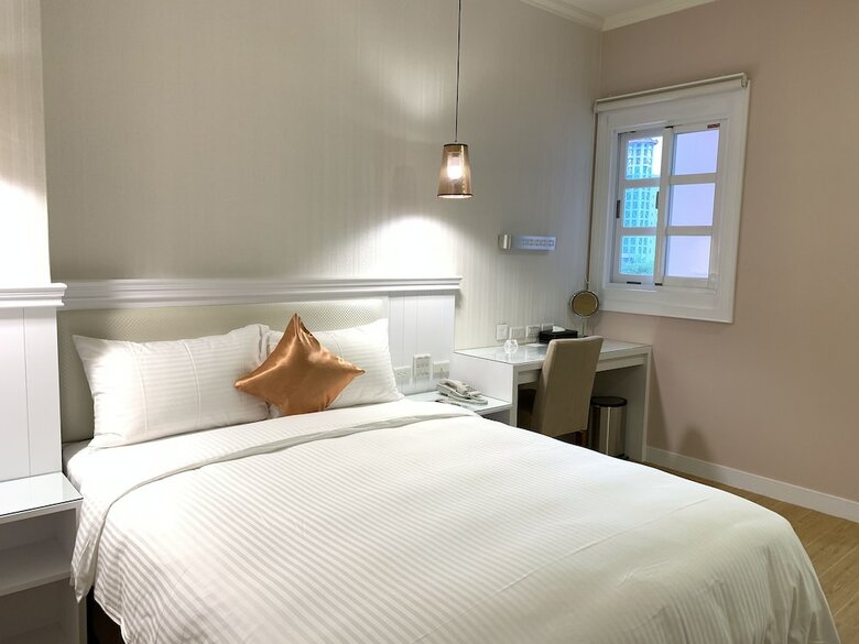 Joy Hotel