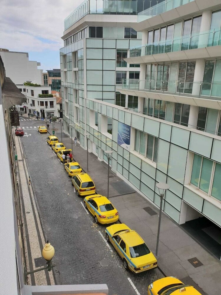 Apartamentos Funchal Paradise
