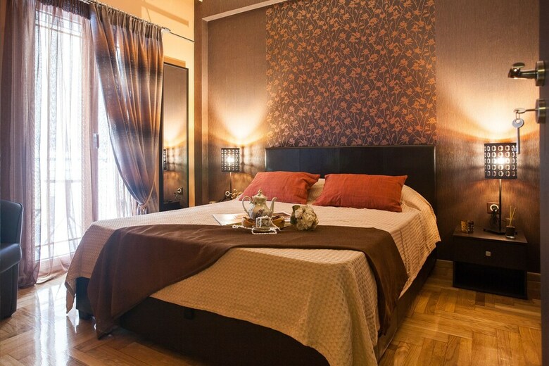 Gold And Blue Luxurious Apartment