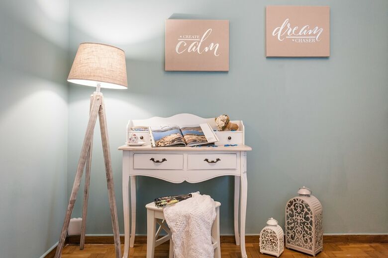 Charming Acropolis Metro Apartment