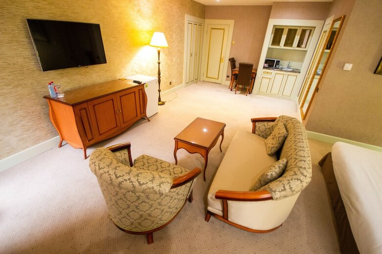 Hotel Sapphire Inn