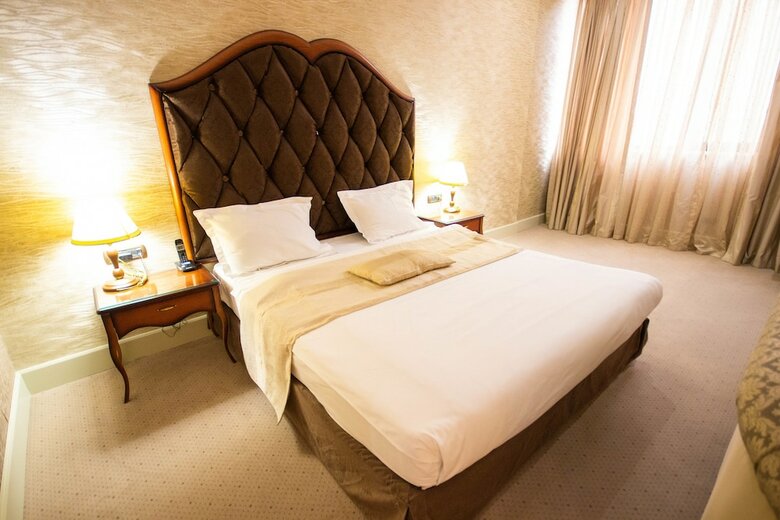 Hotel Sapphire Inn
