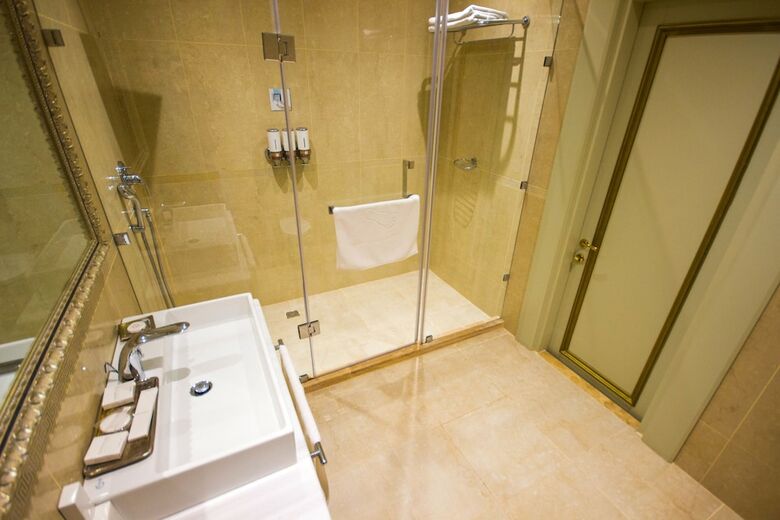 Hotel Sapphire Inn