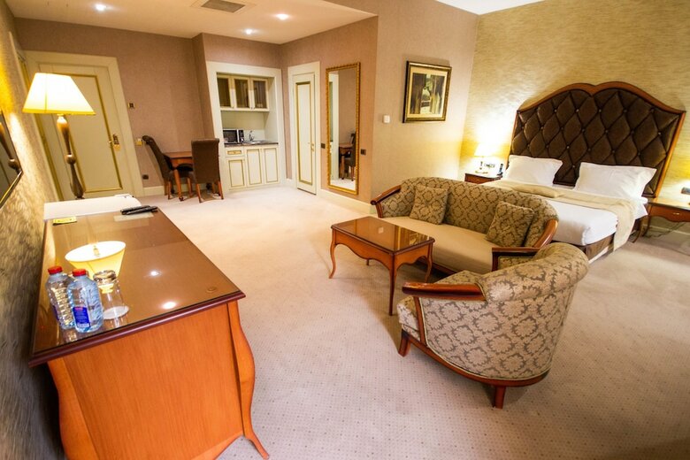 Hotel Sapphire Inn
