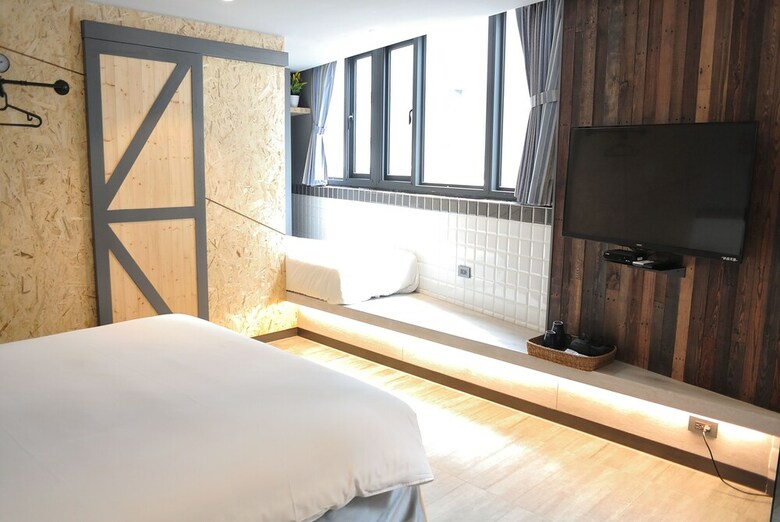 Fengjia K Hotel