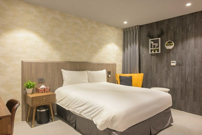Fengjia K Hotel