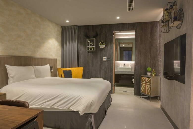 Fengjia K Hotel