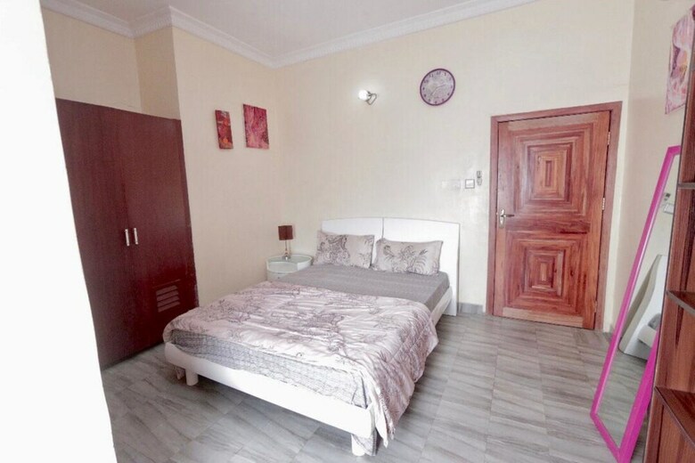 Hotel Droptop Suites