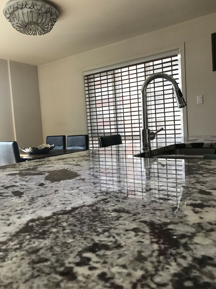 Laval Centre Apartment