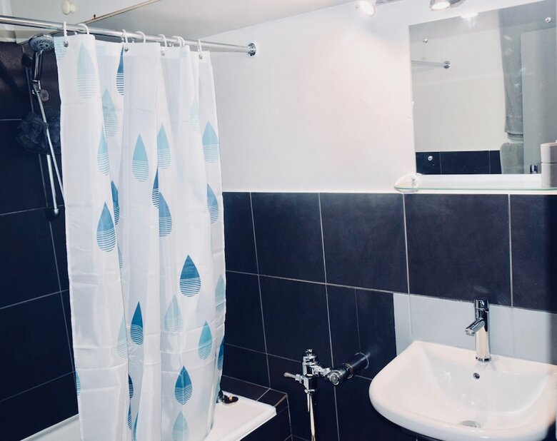 Studio Apartment With Balcony In Central Business District