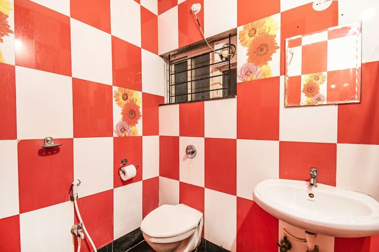 Hotel Fabexpress Gmr Grand 18