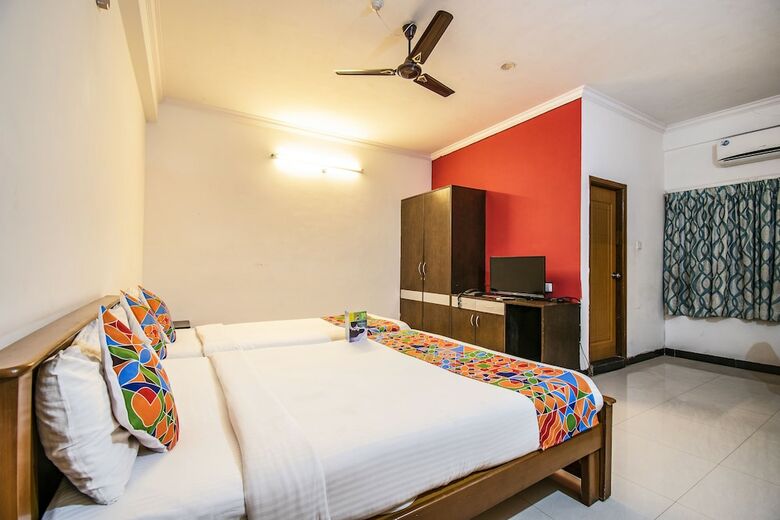 Hotel Fabexpress Gmr Grand 18
