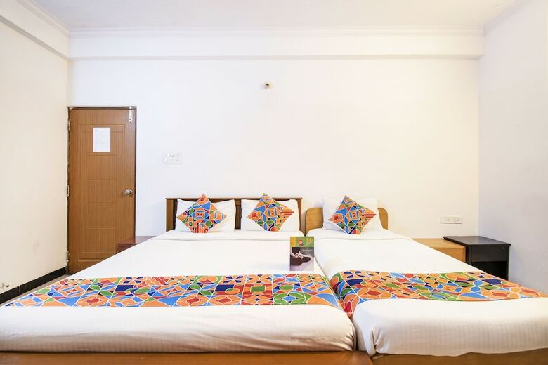 Hotel Fabexpress Gmr Grand 18