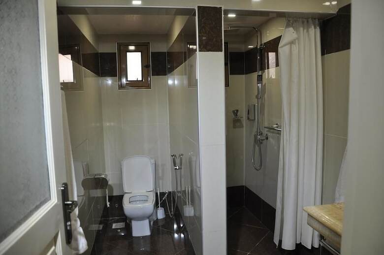Elite Suites Hotel