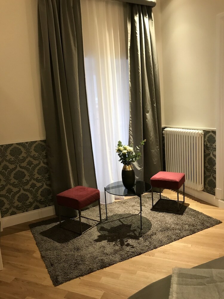 Mia Al Pantheon Luxury Suites