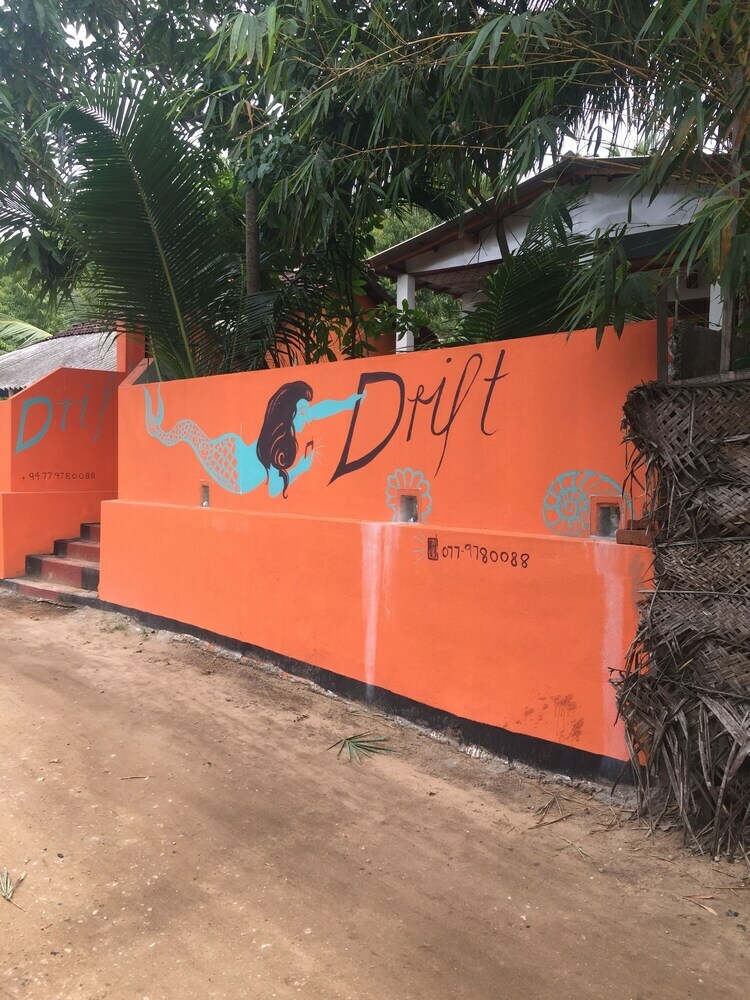 Hotel Drift