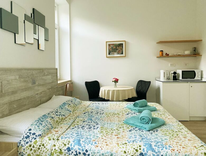 Hotel Studio Rose On Rokova Street -