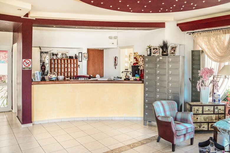 Alexandros Hotel