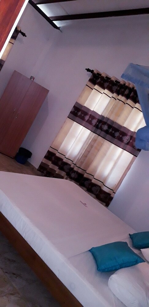 Hotel Royal Beach Villa