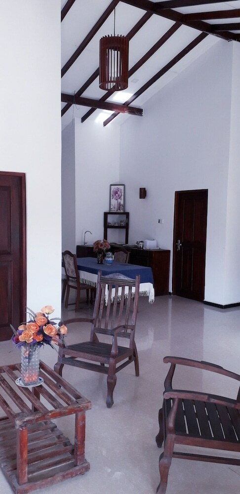 Hotel Royal Beach Villa