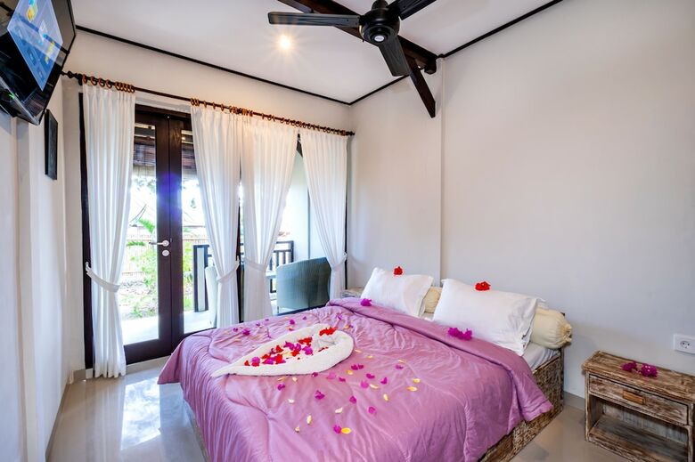 Hotel Island Cove Resort