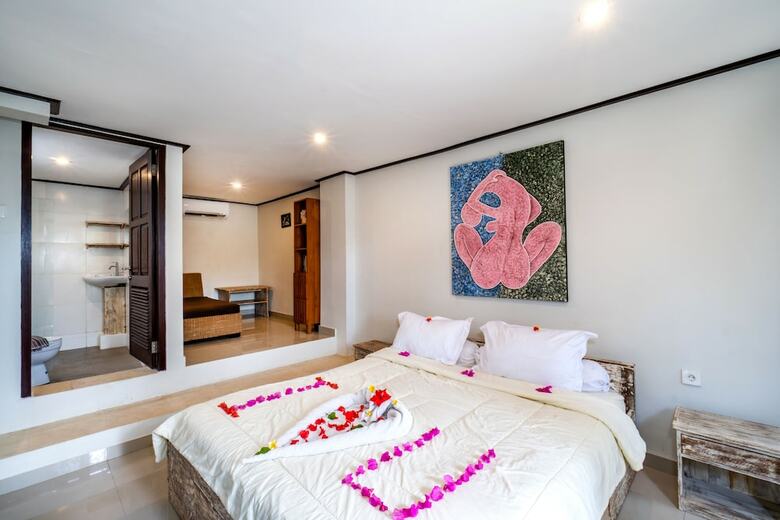 Hotel Island Cove Resort