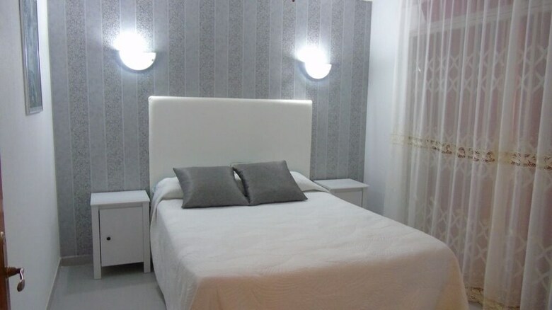 Apartamentos Laguna Playa Vera Coast