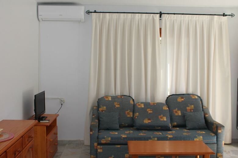 Apartamentos Laguna Playa Vera Coast