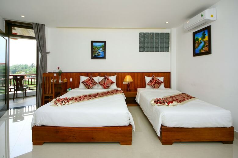 Hotel Threeway Riverside Villa
