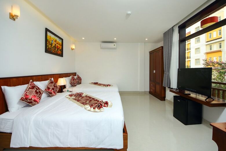 Hotel Threeway Riverside Villa