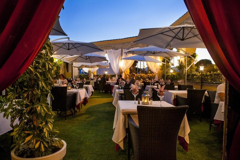 Hotel Los Arcos