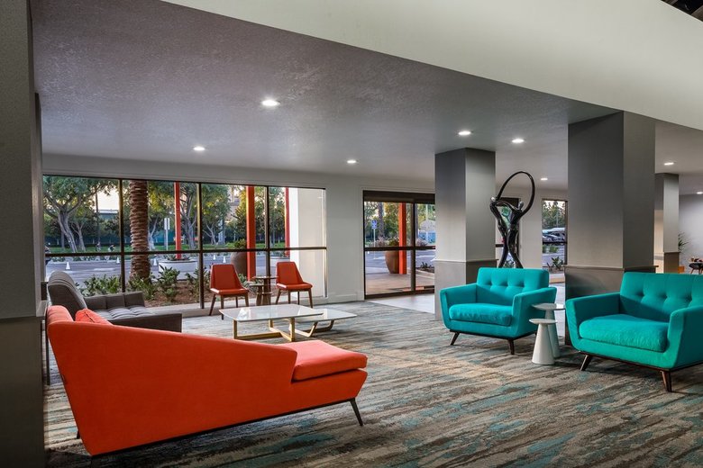 Anaheim Plaza Hotel