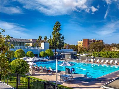 Anaheim Plaza Hotel
