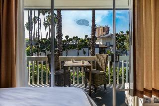 Anaheim Plaza Hotel