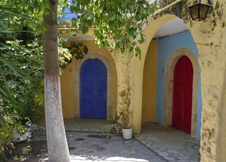 Hotel Arolithos Traditional Cretan Village