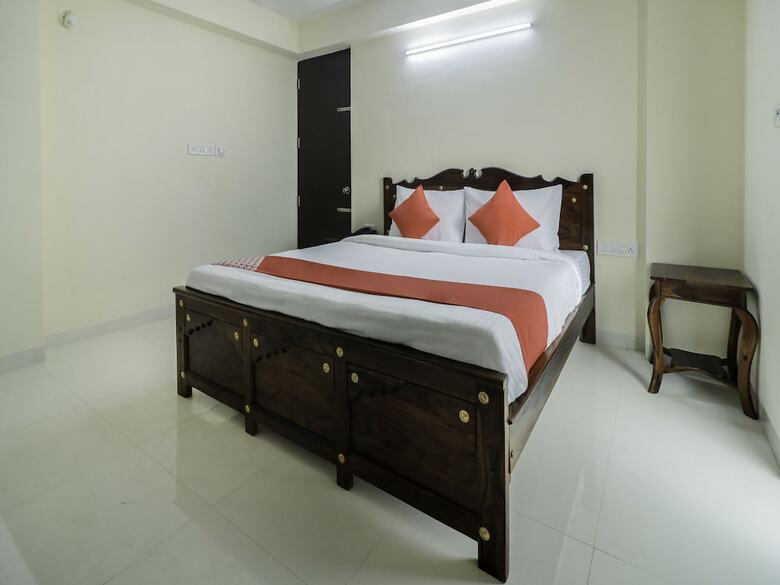 Hotel Oyo 26950 Flagship Twisha Jaipur Inn