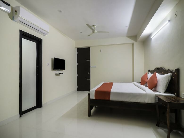 Hotel Oyo 26950 Flagship Twisha Jaipur Inn