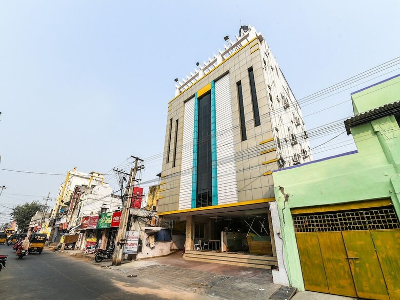 Hotel Oyo 3229 Balaji Grand