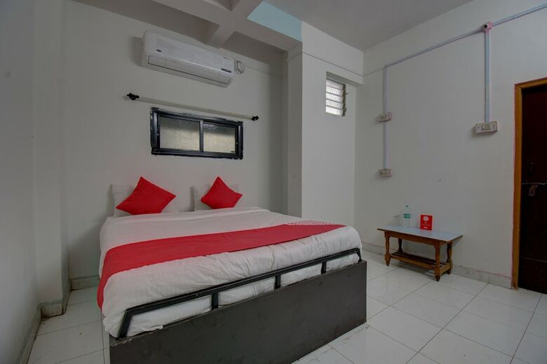 Oyo 19830 Hotel Lucky Star