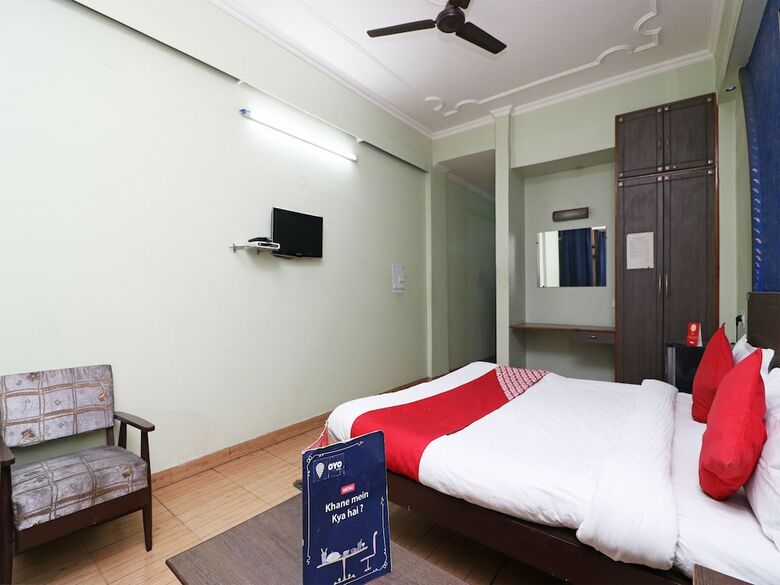 Oyo 24788 Hotel Samrat
