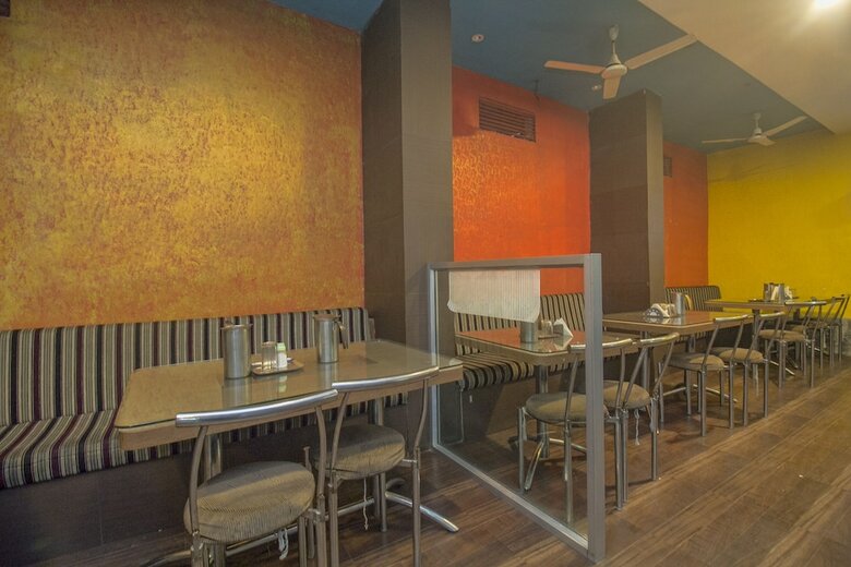 Hotel Oyo 25104 Barsana