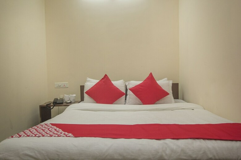 Hotel Oyo 25104 Barsana