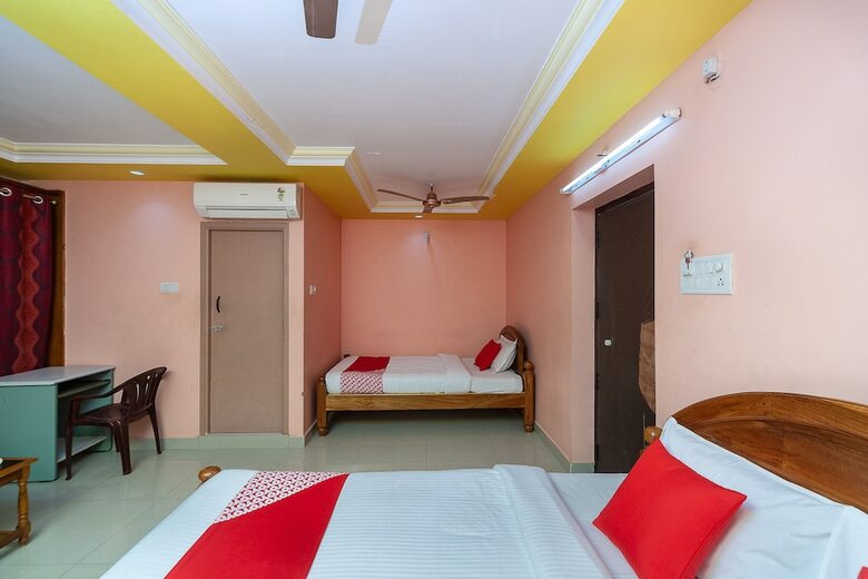 Hotel Oyo 5807 Palar Residency