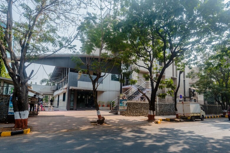 Hotel Oyo 26750 Vashi Gymkhana